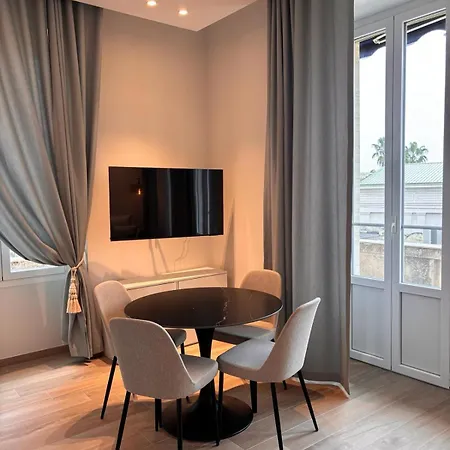 Dietro Le Quinte Apartment *